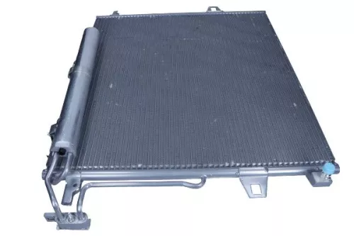 Condensor, airconditioning MAXGEAR AC818739)