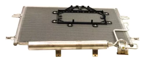 Condensor, airconditioning MAXGEAR AC830150)