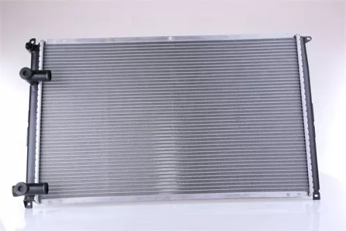 Radiator, motorkoeling NISSENS 63935A)