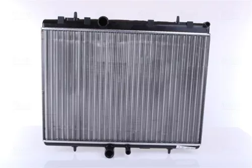 Radiator, engine cooling NISSENS 63689A)