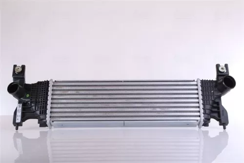 Laadluchtkoeler NISSENS 961556)